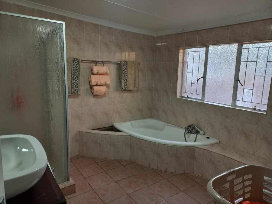 5 Bedroom Property for Sale in Blydeville Northern Cape